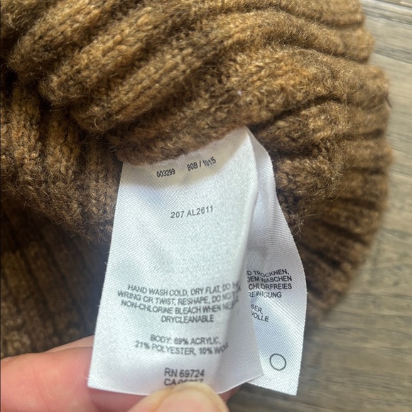 Columbia | Tan and Brown Wool Blend Crewneck Sweater Size Medium - Picture 8 of 11